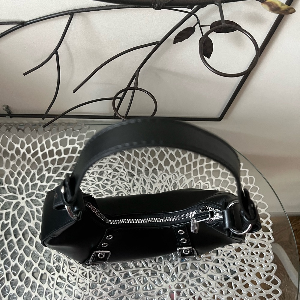 8 Other Reasons Black Double Buckle Vegan Leather Shoulder Bag NWT - Picture 13 of 13